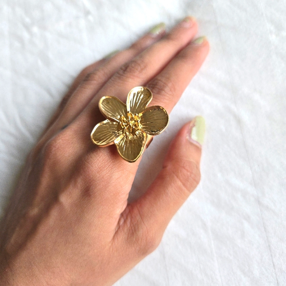 Large Shiny Yellow Gold Flower Adjustable Ring